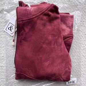 NWT Ampersand Ave Burgundy Tye Dye Half Zip Hoodie size L